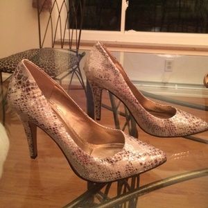 BCBGeneration gold pumps